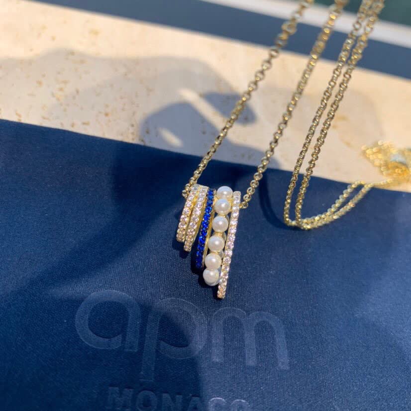 APM Monaco Elegant Gold and Pearl Necklace